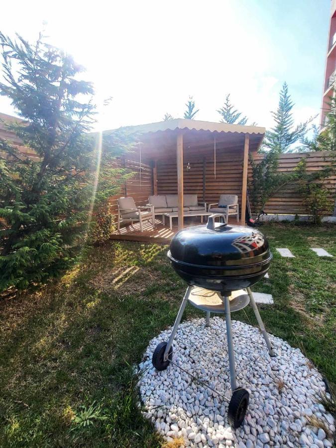 Sika Sunny Garden Apartment Arad Esterno foto